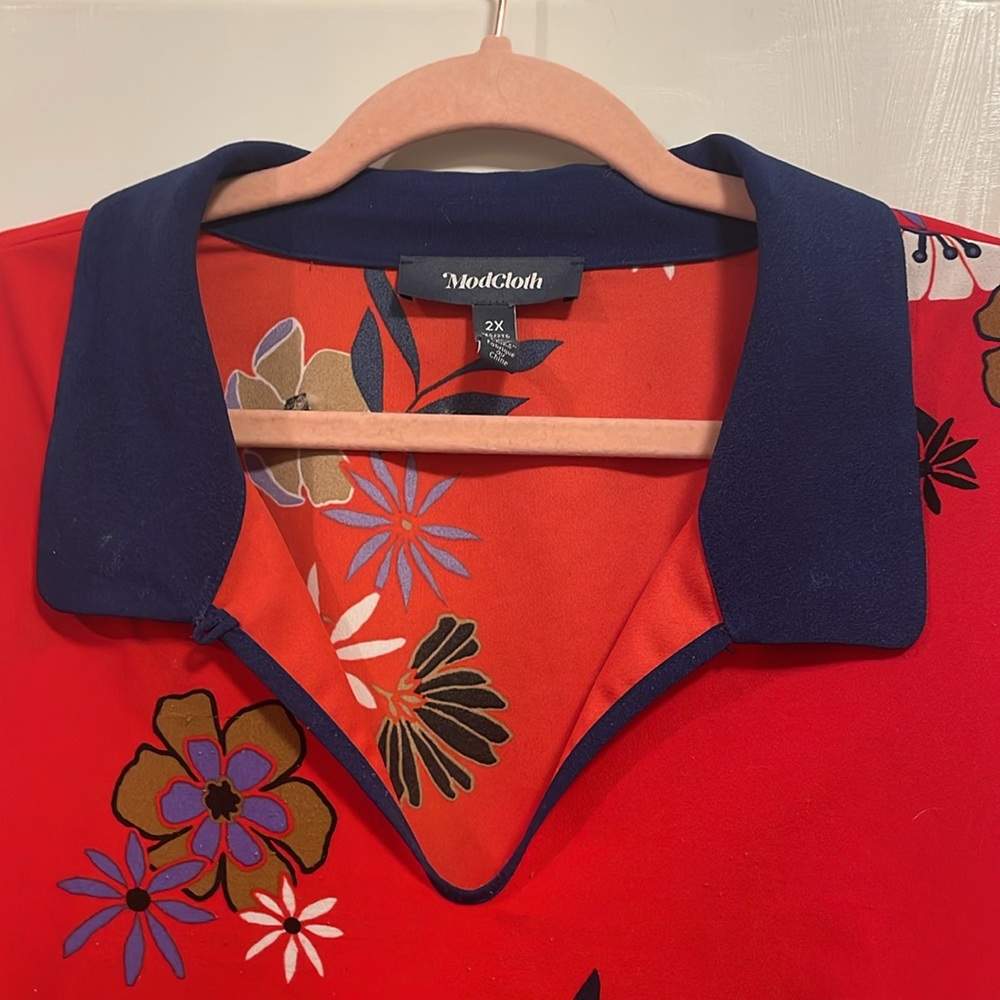 Red ModCloth Floral top - Picture 2 of 6